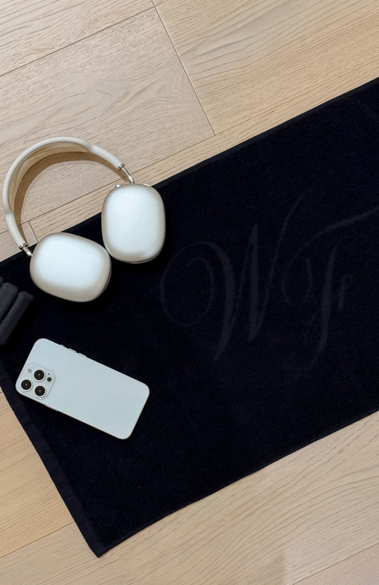 Feeling Fresh Gym Towel Black